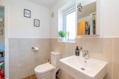 Jack &amp; Jill Ensuite