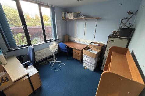 GROUND FLOOR OFFICE T202511071704.jpg