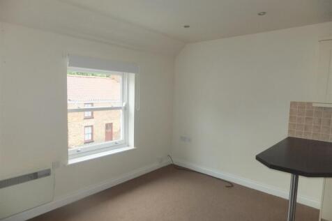 Kirkgate, Waltham, Grimsby photo 3