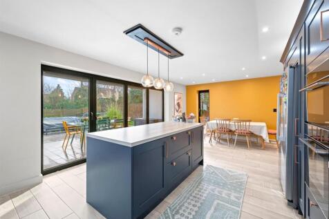 Larch House-08.jpg