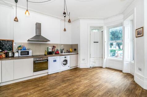 Kitchen / Dining Roo