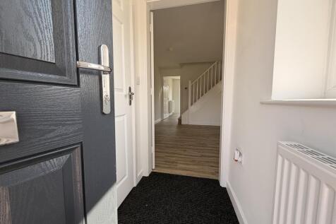 Misteltoe Way, Sutton-In-Ashfield, NG17 photo 3