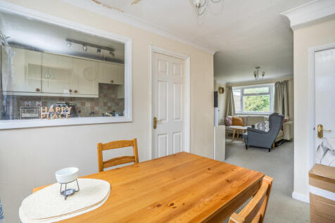 Froxfield Gardens, Portchester, Fareham, PO16 photo 4