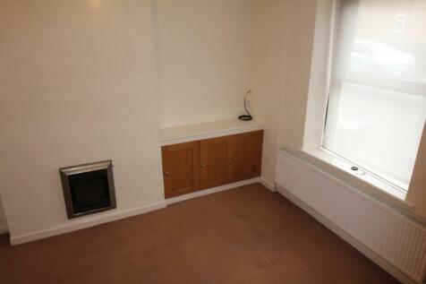Woolley Bridge Road, Glossop, Derbyshire, SK13 photo 4