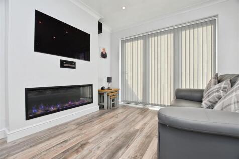 Lounge Feature