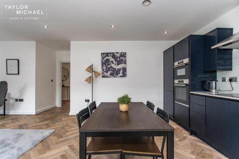 Kitchen / Living Room