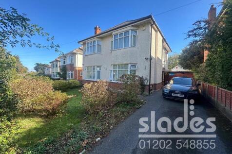 4-bed detached on Stokewood Road, Bournemouth, £2,650/mo