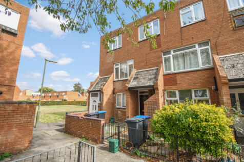 21 Heriot Road, Chertsey, KT16 9BU