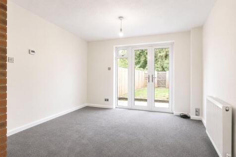 Upavon Gardens, Forest Park, Bracknell, Berkshire, RG12 photo 4