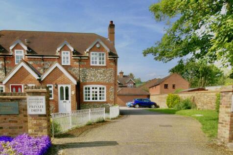 Bourne End, SL8 - property photo