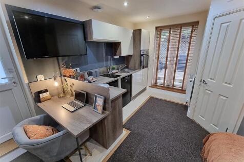 West Parade Studio - rent includes all Utility Bills, Council Tax and Internet photo 5