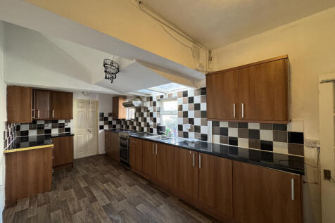 Bradford Road, Dudley, West Midlands photo 4
