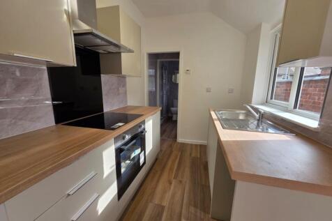 Mynors Street, Stafford, ST16 3LL photo 4