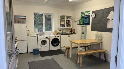 Units at Tregoniggie Industrial Estate, Falmouth, TR11 photo 4