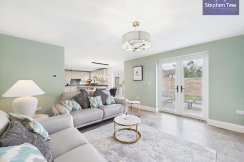 Kitchen/ Living Area