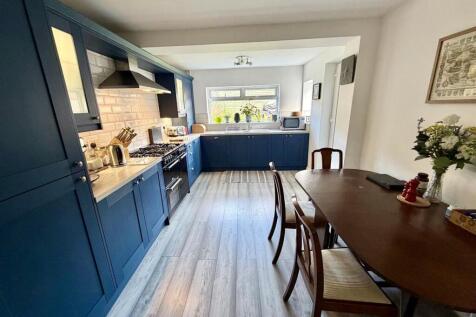 Bramleys Estate Agents - West Royd Avenue - Mirfie