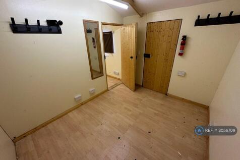 Summer House Room2