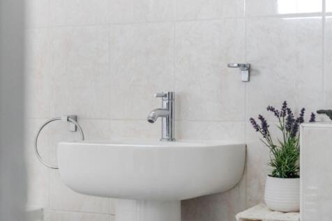 1408578-16-698b04...