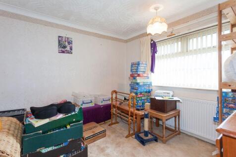 BEDROOM 2 FRONT
