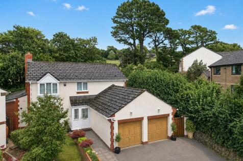 14 Kesterel Way Front.jpeg
