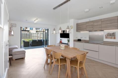Dining /Kitchen