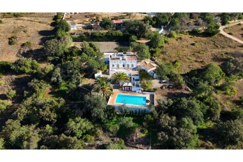 Almancil Fully Renovated 5 Bed Villa For Sale (9)