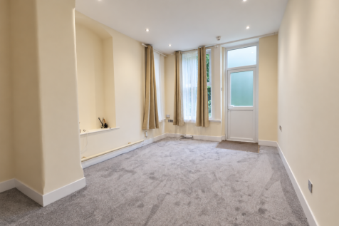 Carlton Grange, Braidley Road, Bournemouth, Dorset photo 2
