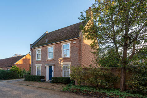 3 Bedroom Detached Home For Sale