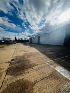 Heavy Industrial to rent Image 3