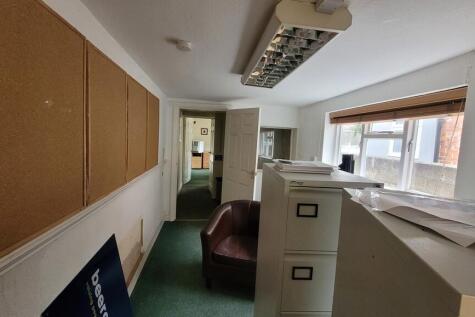 Office to rent Image 5