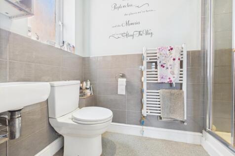 CAM04922G0-PR0034-STILL017