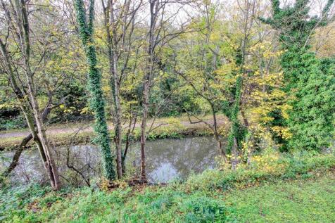 Views over the Chesterfield Canal