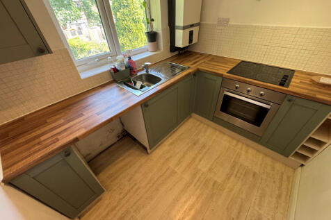 Kershaw Grove, Audenshaw, Manchester, M34 photo 5