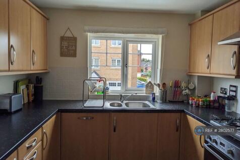 Spacious Modern Kitchen