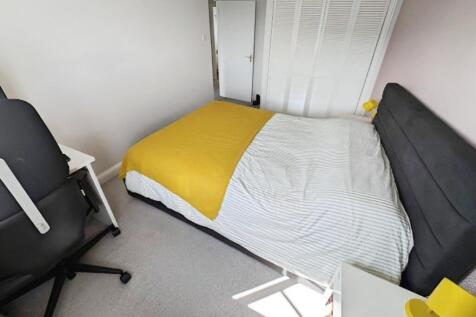 f9247b7f-bed 201a.jpg