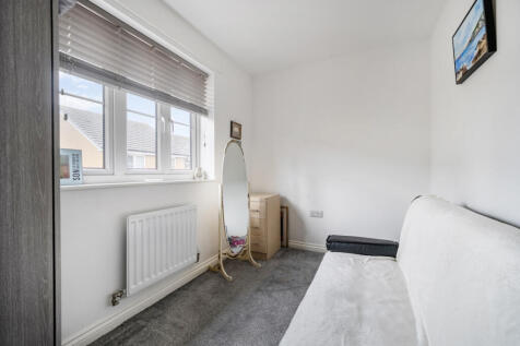 1370427-5-68fa136...