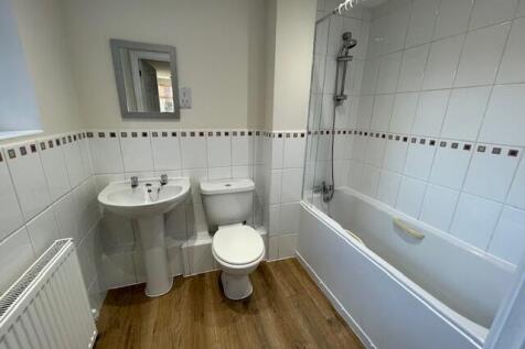 Abrahams Close, MK40 photo 3