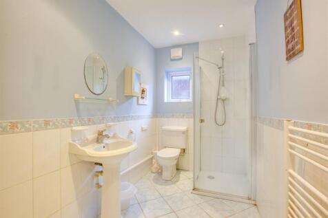 63 Marlow Road, HP11 1TG-15.jpg