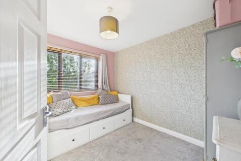 EweMove Spalding - Pinchbeck - Bedroom