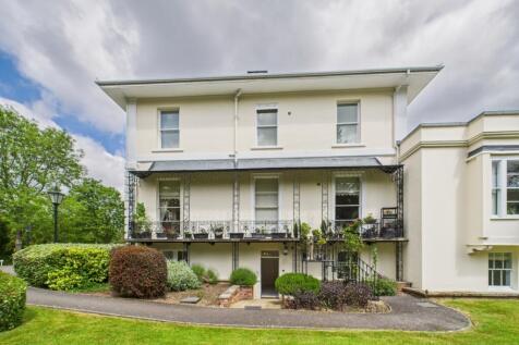 CAM01740G0-PR0391-STILL024