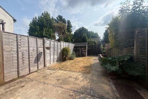 Woodfield Close, Chichester photo 5