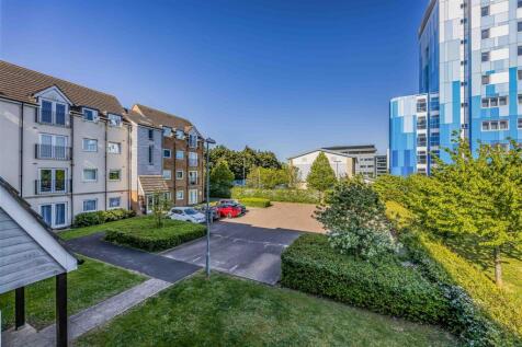 Flat 12, Chapter House, Tudor Crescent, Cosham-Sma