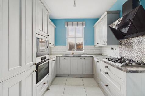 CAM03669G0-PR0040-STILL006