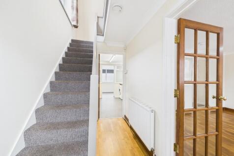 CAM02023G0-PR0181-STILL011