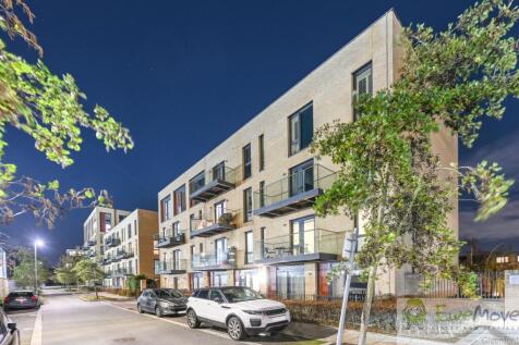 EWEMove - 6 Metropolitan Court - Exterior3 (1)