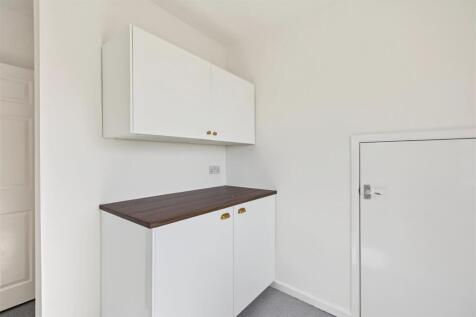 Kitchen_4.jpeg