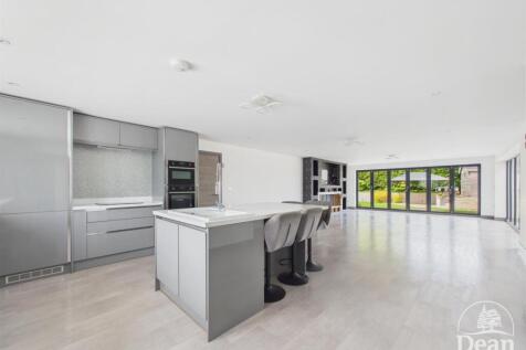 Open Plan Kitchen/Family Room