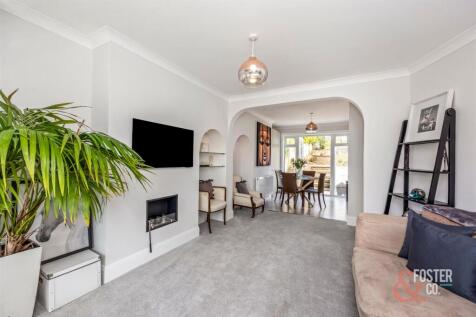 Highfield Crescent, 9-010.JPG
