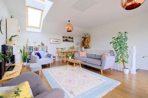 Sitting room with south-facing Velux's