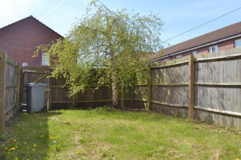 Private enclosed rear garden with lawn, mature ...